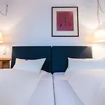 Hotel Schloss Neuburg - Hoftaferne