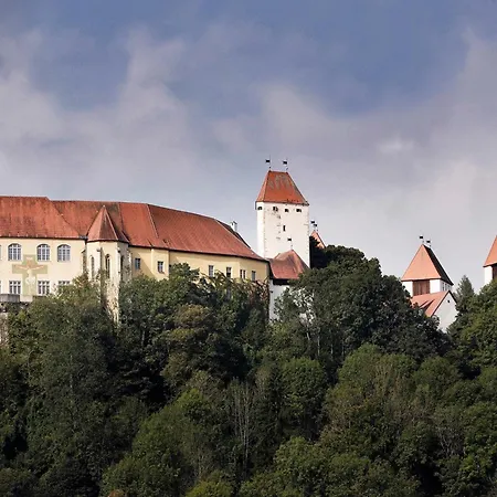 Schloss Neuburg - Hoftaferne