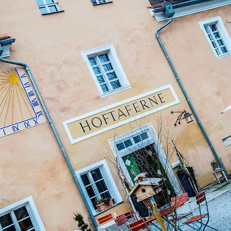 Schloss Neuburg - Hoftaferne 4*